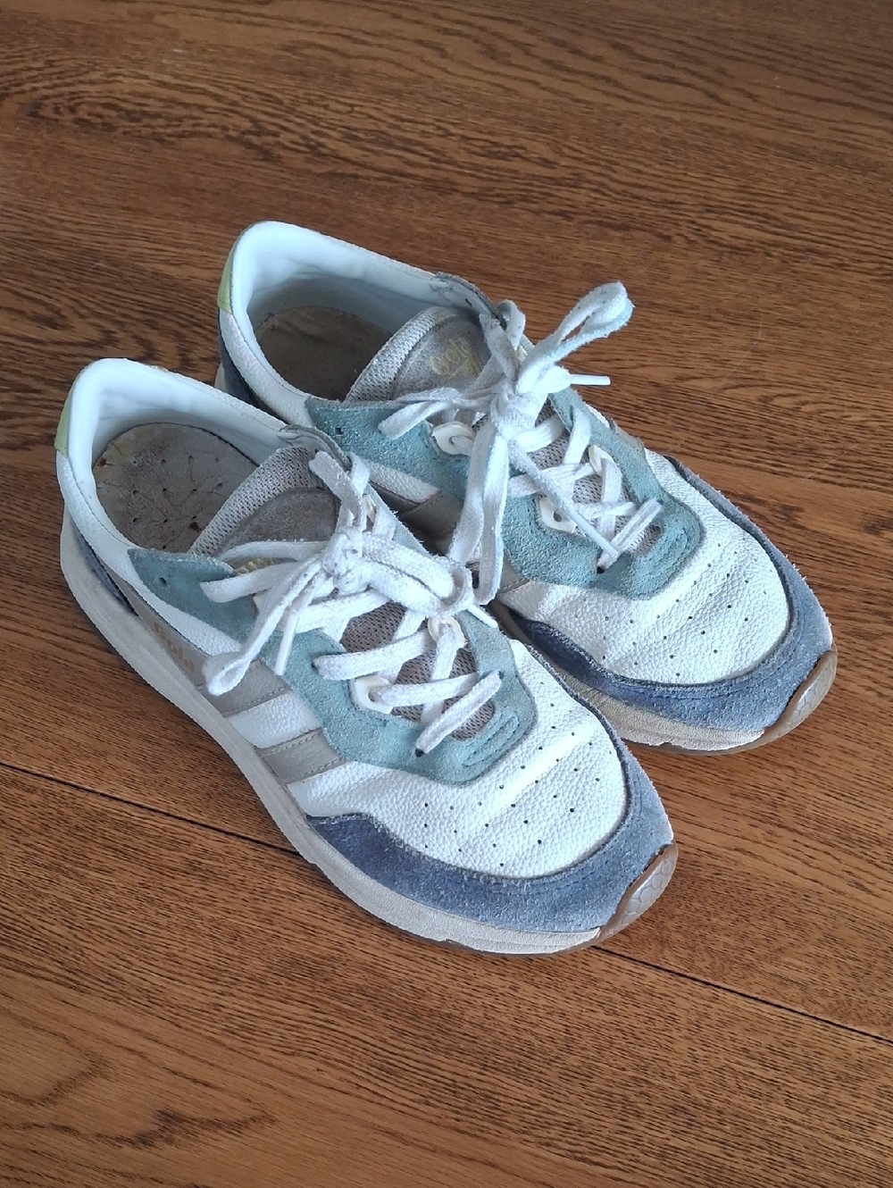 Gola Size 7.5 Saturn Quadrant Sneakers Tan And Blue Suede - Picture 2 of 8